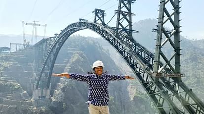 chenab-bridge-madhvi-latha_be90293dc67bb061e5c927160a4a66ba