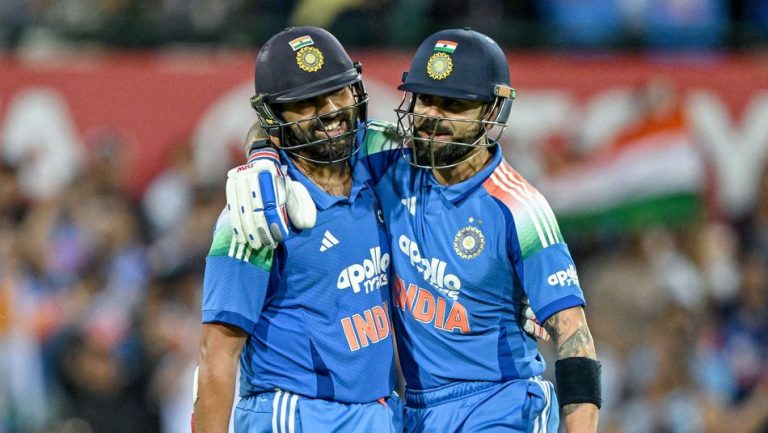 rohit-kohli-hug-celebration
