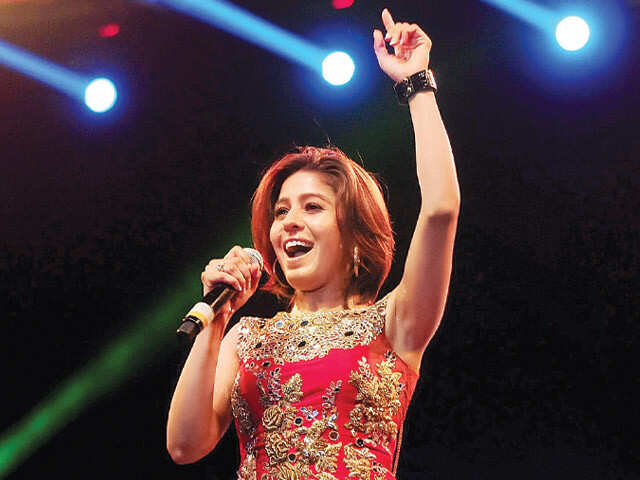 sunidhi-chauhan-thumb1678260184