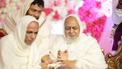 city-pauses-as-64-step-into-ascetic-life-in-landmark-jain-diksha-at-borivali