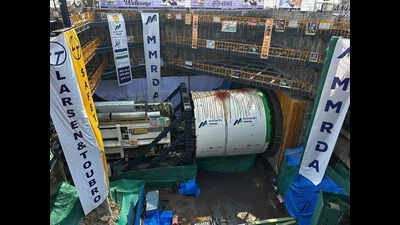orange-gate-marine-drive-tunnel-to-run-below-700-bldgs-fadnavis-pushes-for-june-2028-completion
